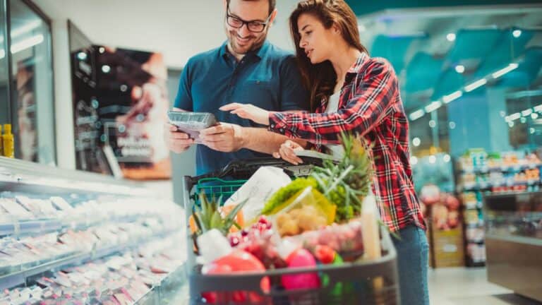 15 Pro Tips To Save At Your Next Grocery Shopping